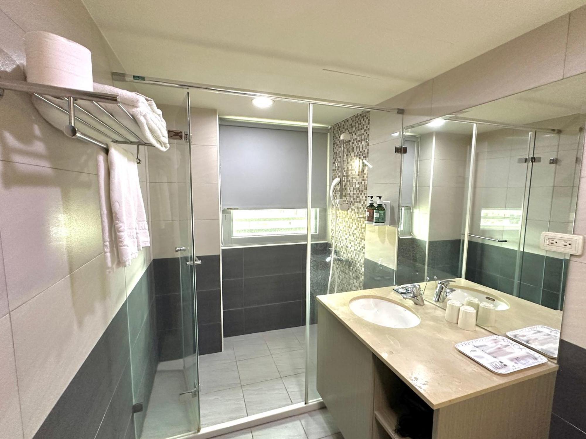 Mei Hotel Taichung Luaran gambar
